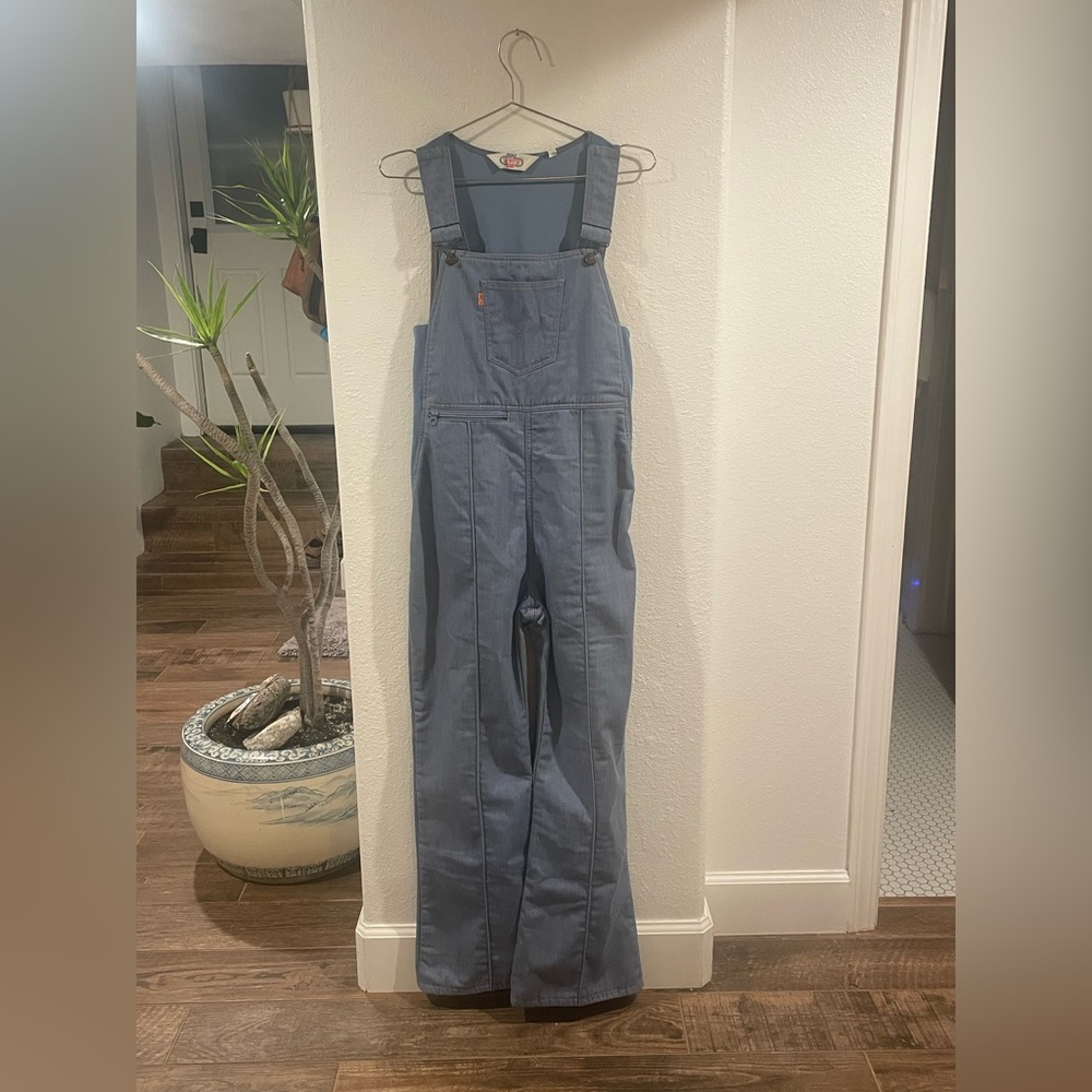 VNTG VTG VINTAGE Levi's Women's Light Blue Overalls